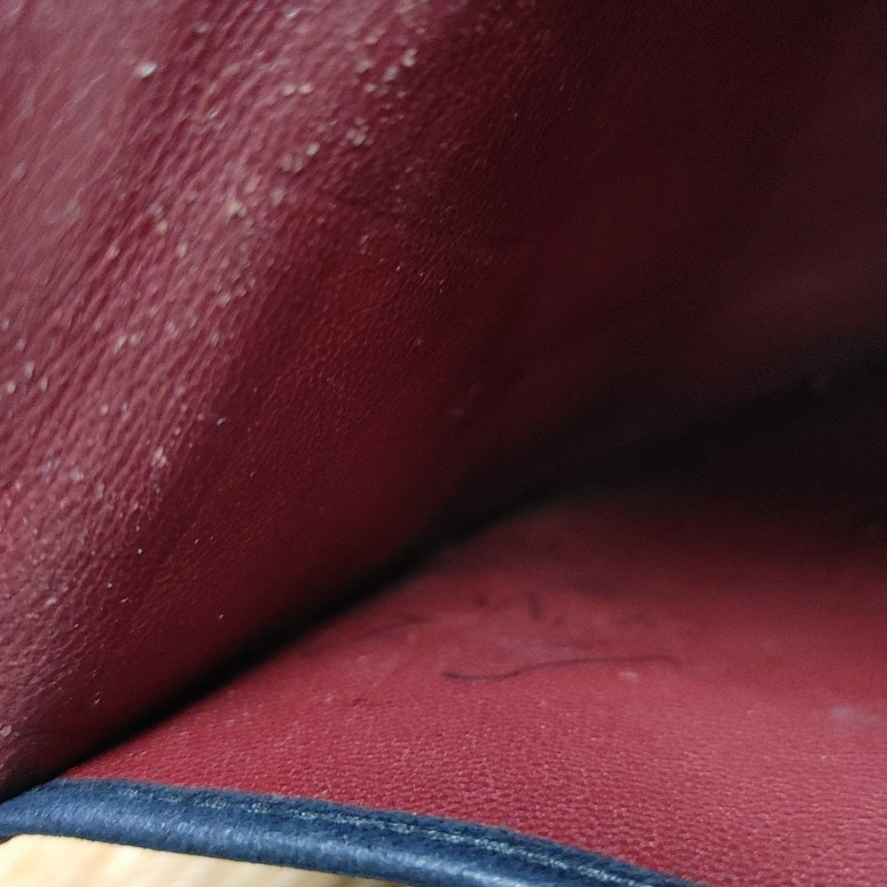 Vintage CHANEL Navy Quilted Leather Wallet - Picture 12 of 17